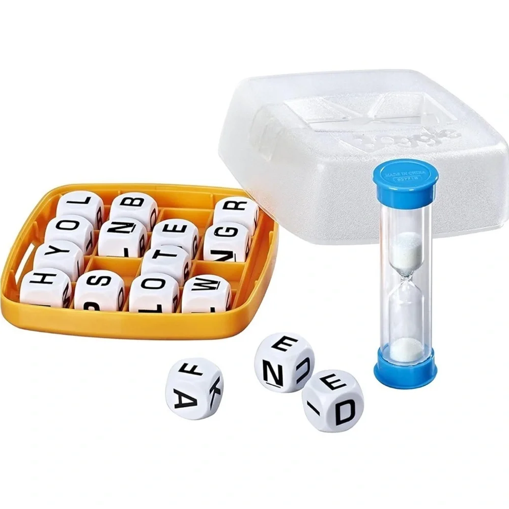 ❤️🆕 HASBRO Gaming Boggle Classic Game Word Search Games Family Dice Game SEALED